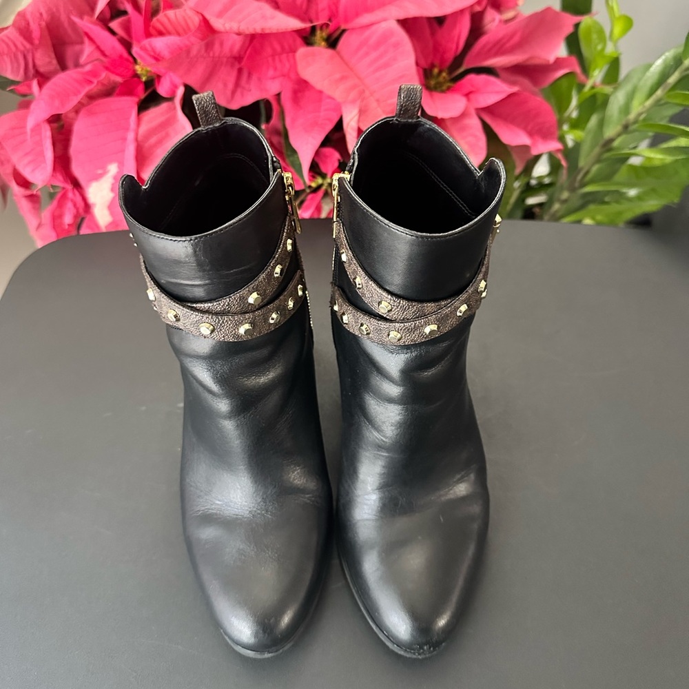 Michael Kors Women's Preston Gold Studded Leather Ankle Boot, Size 8 - Picture 2 of 6